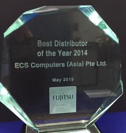 荣膺Fujitsu（富士通公司）颁发的年度最佳分销商